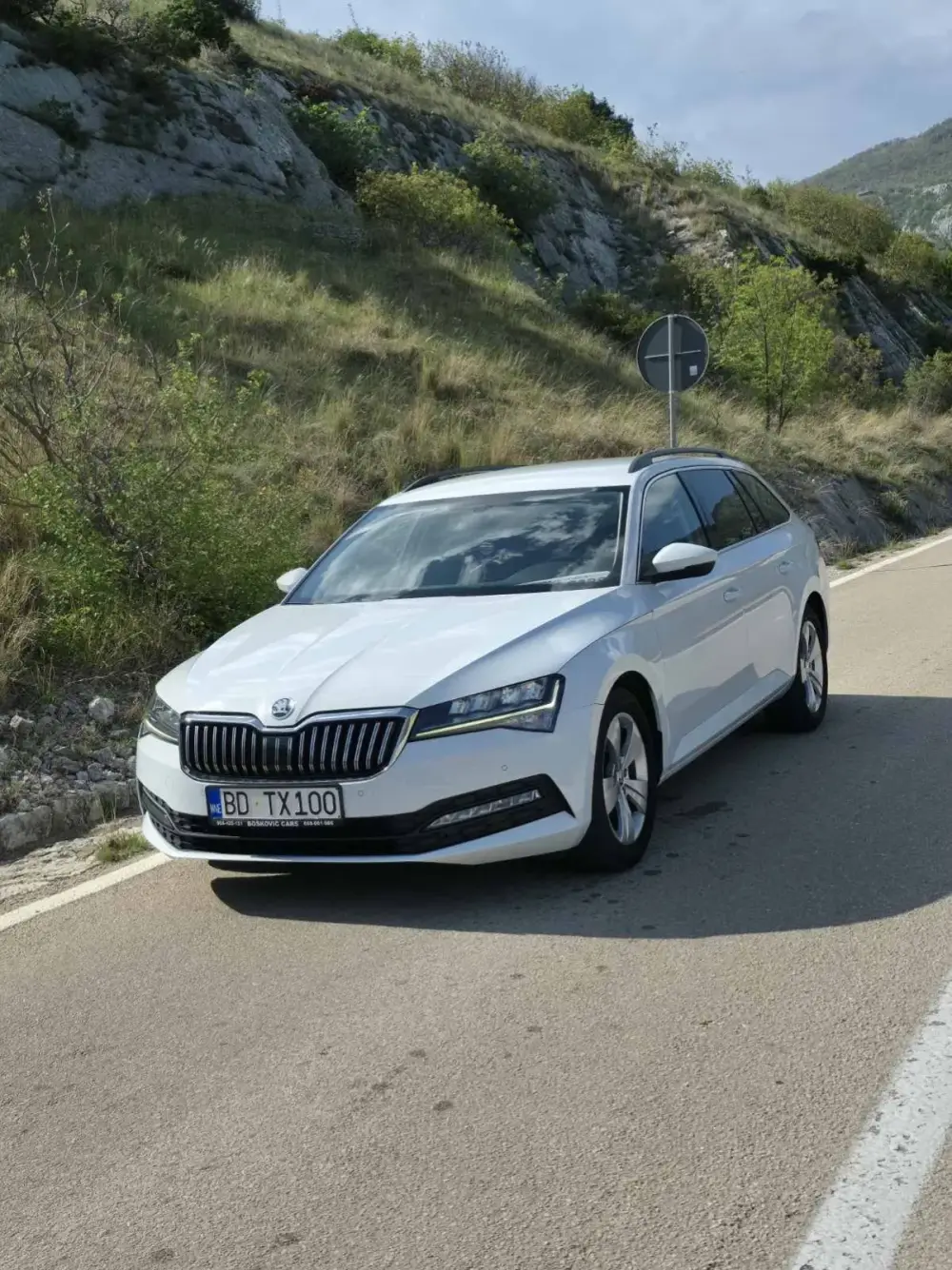 Premium transfer sedan
